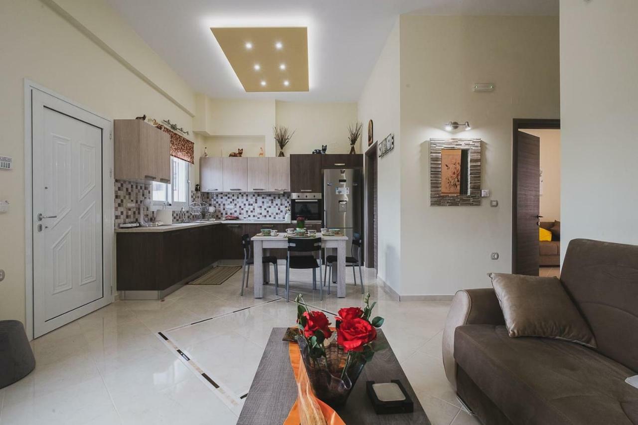Spacious Home With Parking خانيا المظهر الخارجي الصورة